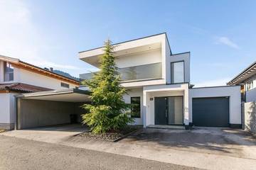 Chalet für 8 Personen, mit Whirlpool und Terrasse sowie Sauna und Garten in Söll