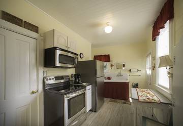 Vacation House for 12 Guests in Charlevoix, Charlevoix County, Picture 1