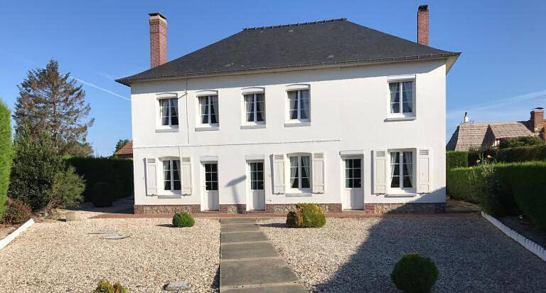 Gîte pour 7 personnes, avec jardin à Fourmetot