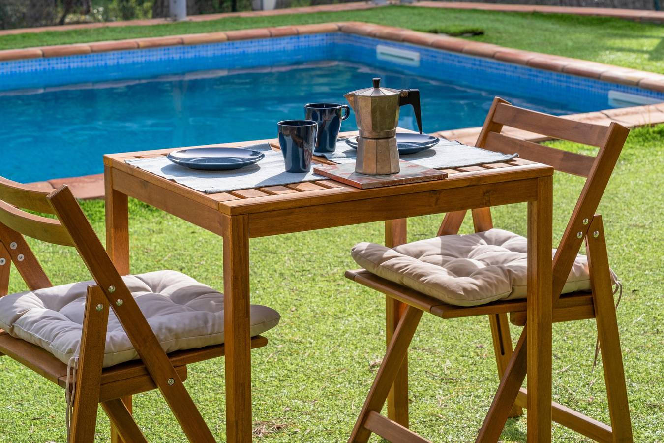 Apartamento entero, Agradable apartamento en pequeña comunidad con piscina. in Begur, Costa Brava
