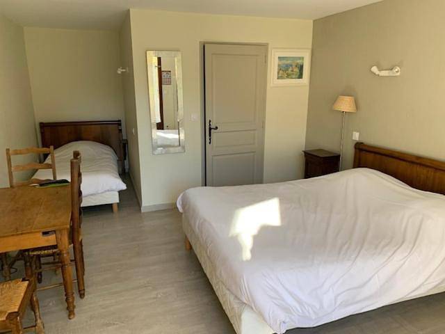 Hôtel pour 2 personnes, avec jardin ainsi que vue et piscine, animaux acceptés à Saint-Paul-lès-Monestier - 2