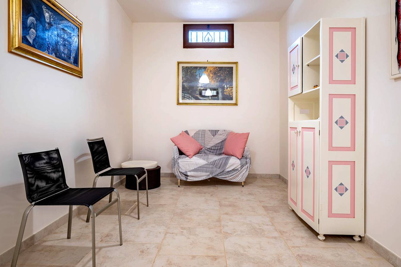 Villa 'Del Sole' con piscina condivisa, Wi-Fi e aria condizionata in Ostuni, Salento