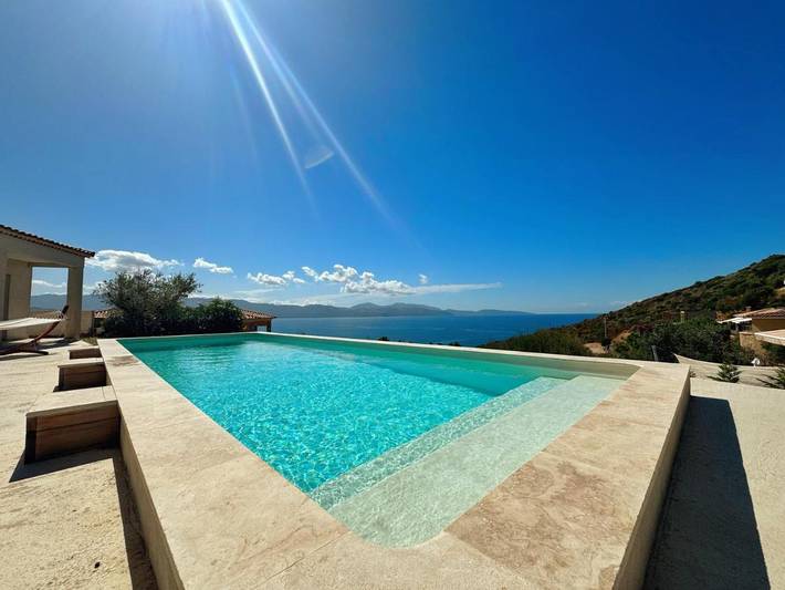 Villa pour 8 personnes, avec jardin ainsi que piscine et vue, animaux acceptés dans Sagone - 2