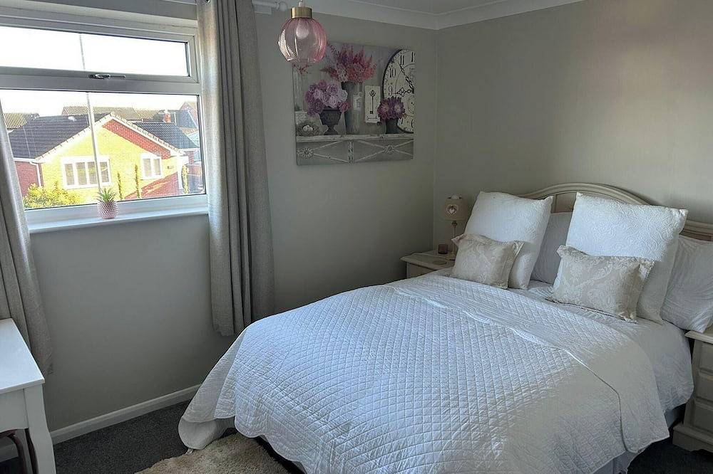 Peak District - 2 Beds - Sleeps 4 - Pet Friendly in Chesterfield, Derbyshire