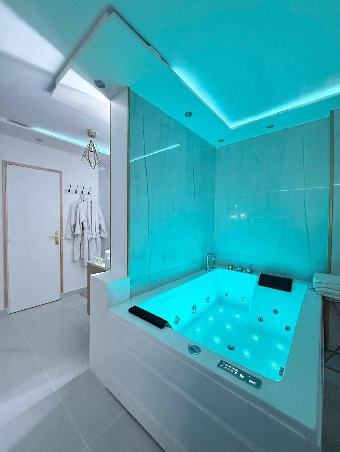 Gîte pour 3 personnes, avec terrasse et jardin ainsi que jacuzzi et sauna à Herblay-sur-Seine - 3