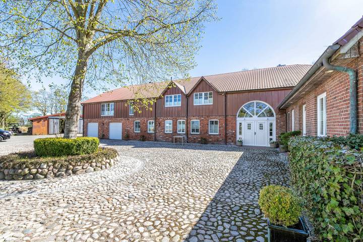 Ferienhaus für 4 Personen, mit Garten in Stadum