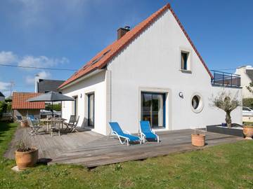 Gîte pour 8 personnes, avec terrasse et jardin, animaux acceptés dans Plage Kerurus Plouneour Trez