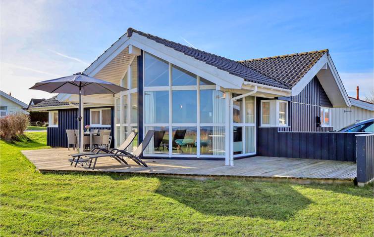 Ferienhaus für 6 Personen, mit Terrasse und Whirlpool sowie Garten und Sauna in Schönhagen