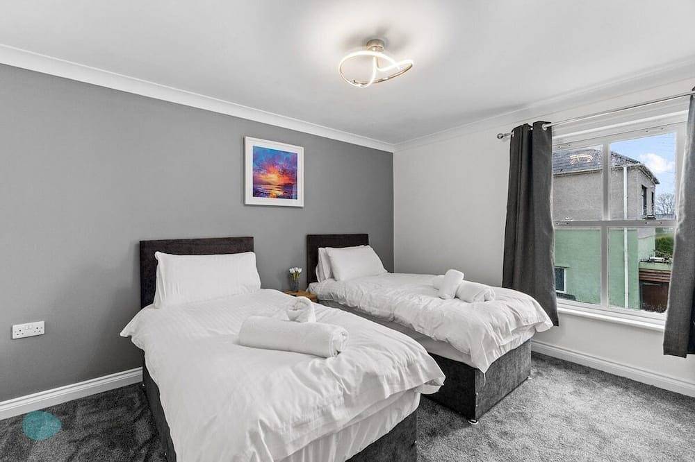 3 bed house close to Dockyard Plymouth contractors in Plymouth, South West England