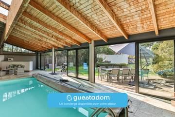 Location de vacances pour 10 personnes, avec terrasse ainsi que piscine et jardin, animaux acceptés à Challans