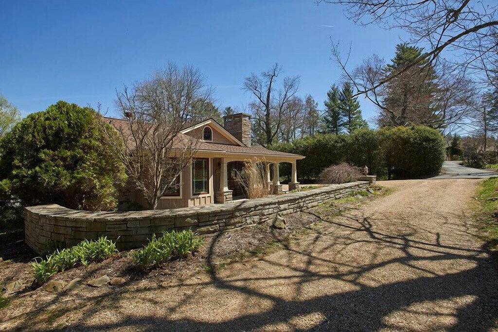 The-Post-House - Charming Cottage in Blowing Rock! in Blue Ridge Parkway, Blowing Rock