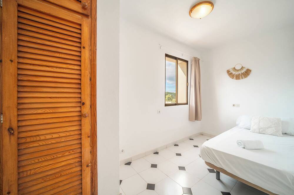 Entire apartment, Es Grop in S'Arenal Petit, Sant Joan de Labritja