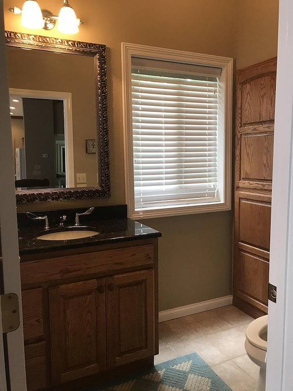 Vacation rental for 4 people, with terrace and hot tub in Dale Hollow Lake