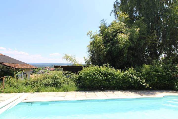 Gîte pour 2 personnes, avec Terrasse et Jardin dans Xertigny - 2