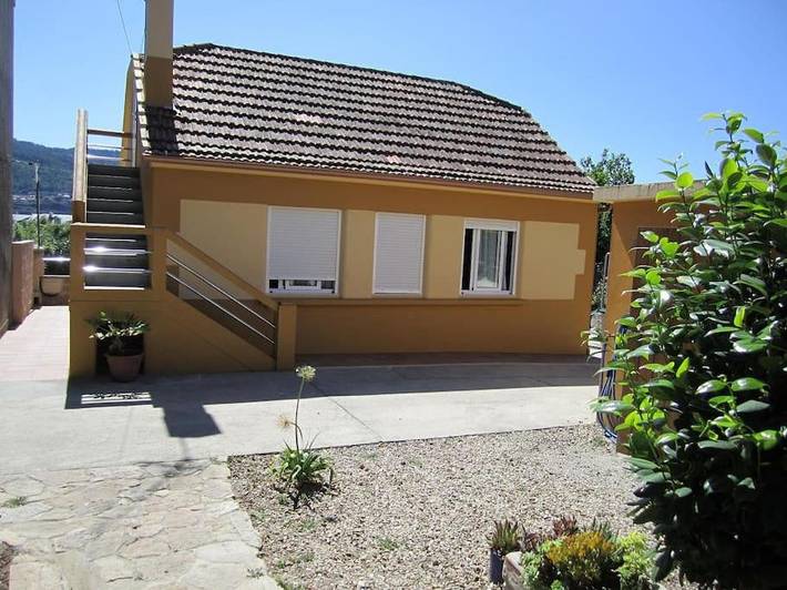 Apartamento para 5 personas, con Terraza además de Jardín y Vistas en Moaña