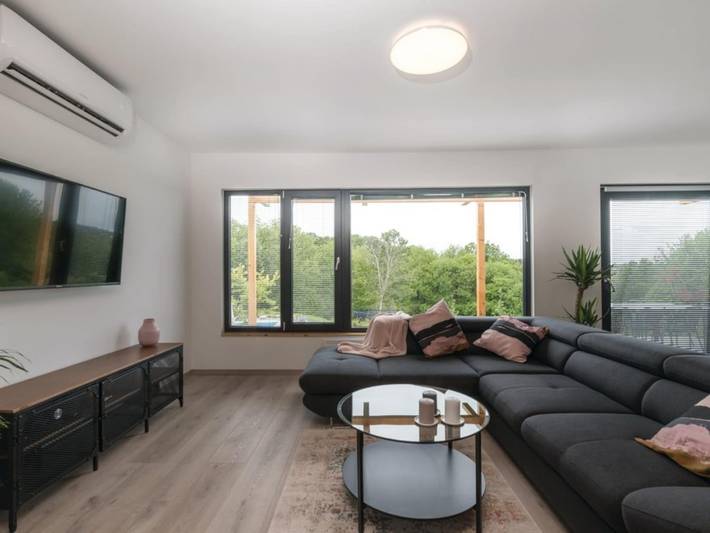 Ferienhaus für 6 Personen, mit Whirlpool und Garten sowie Terrasse und Sauna, kinderfreundlich
