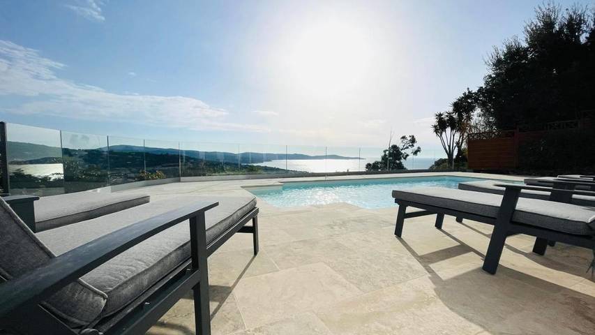 Chambre d’hôte pour 2 personnes, avec jardin ainsi que vue et piscine à Cavalaire-sur-Mer - 2