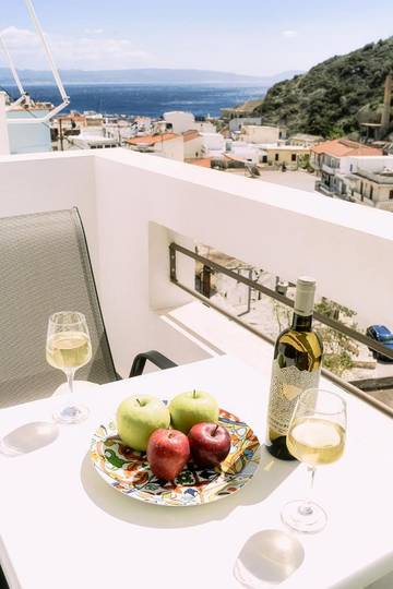 Ferienwohnung für 2 Personen, mit Terrasse und Ausblick in Agia Galini