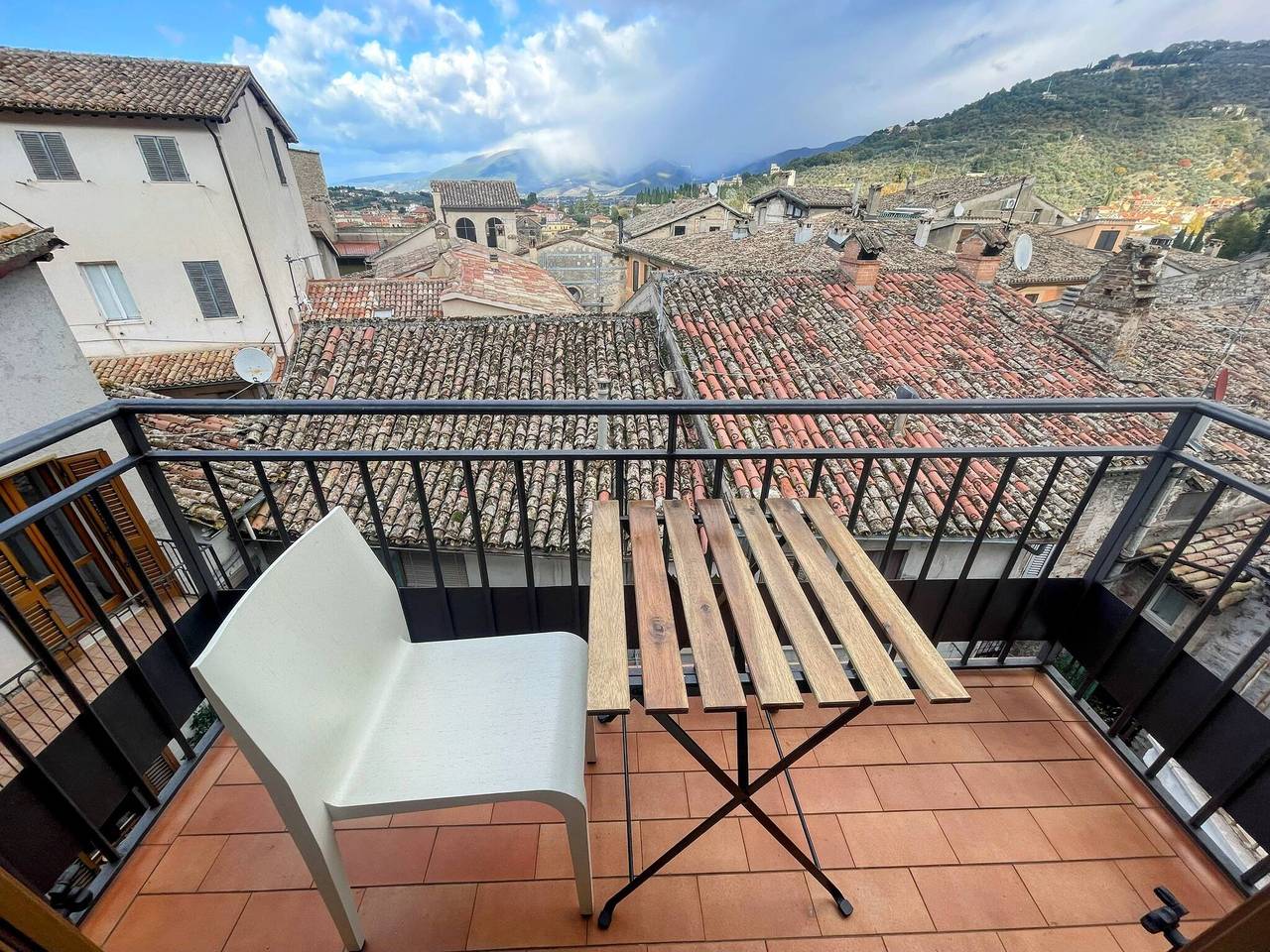 Apartamento entero, Apartamento elegante - Spoleto A1 - estación de tren a 2 km - 6 personas in Spoleto, Provincia de Perugia