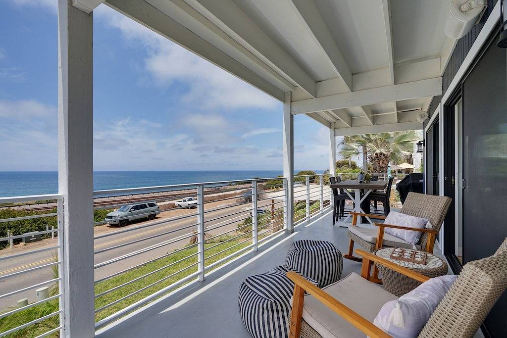 Surf View Bungalow with Outstanding Ocean Views! in Encinitas, San Diego County