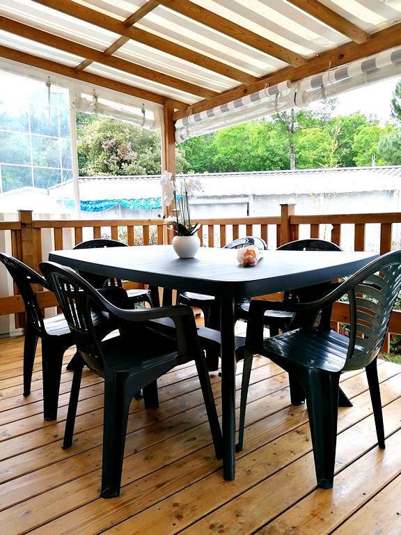 Camping pour 8 personnes, avec terrasse et piscine à La Tremblade - 4