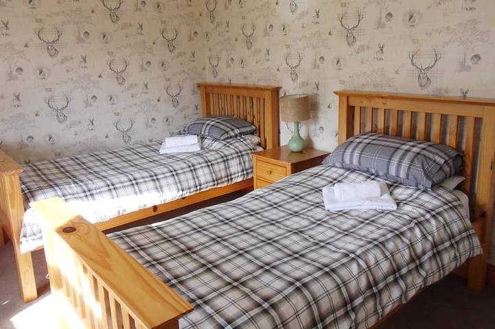 A Beautiful Rural Farmhouse With Flexible Living Space And Great Views in Stirling, Stirling region