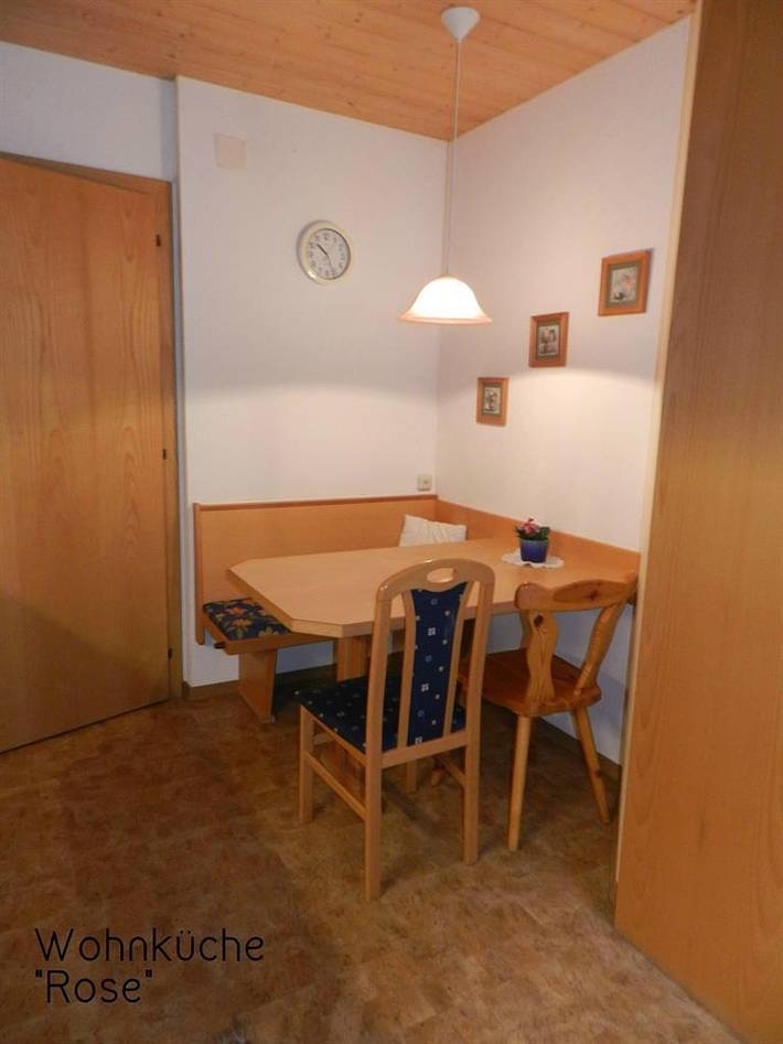 Ganze Ferienwohnung, Appartement "Rose" in Madseit, Hintertux