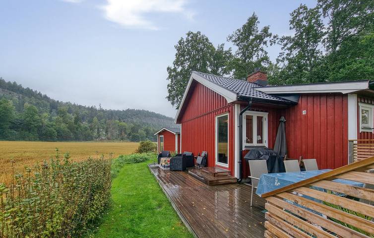 Ferienhaus für 6 Personen mit Terrasse in Vänersborg, Vänern