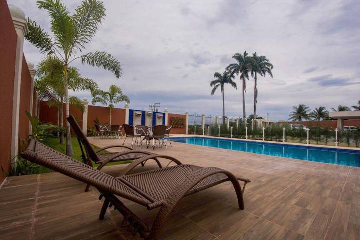 Pousadas para 2 pessoas, com jardim e piscina e ainda jacuzzi em Juazeiro do Norte