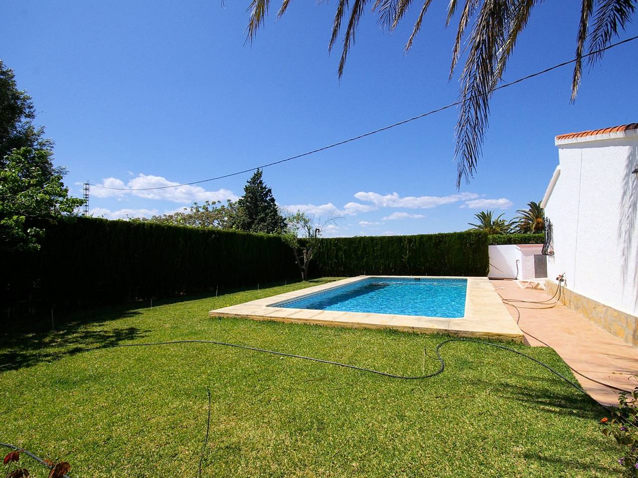 Villa en Denia para 4 personas con piscina privada, cerca de la playa in Dénia, Costa Blanca