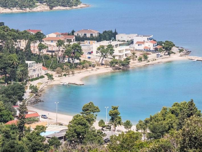 Ganze Wohnung, Apartment Bella mit Balkon und Terrasse in Necujam in Necujam, Solta