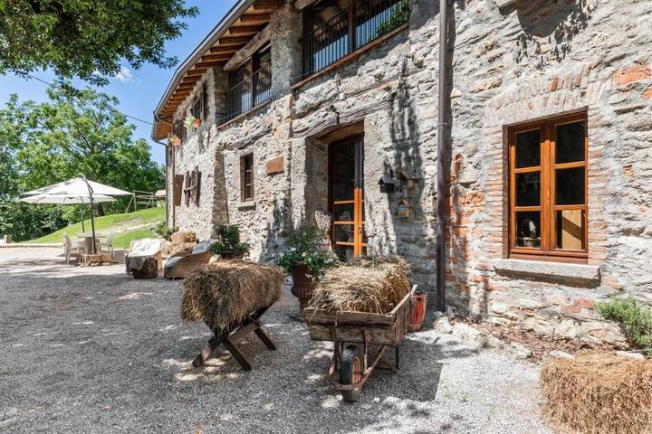 Agriturismo per 2 persone, con Terrazza e Giardino nonché Panorama in Brianza
