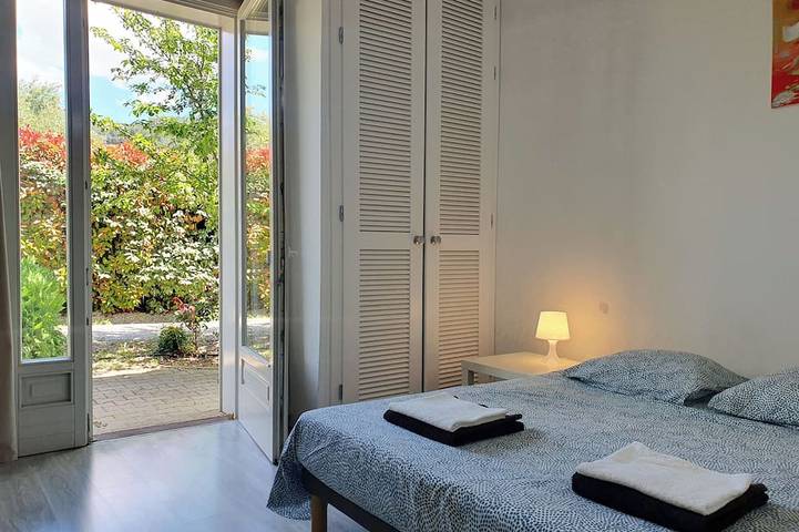 Location de vacances pour 8 personnes, avec jacuzzi ainsi que jardin et terrasse, animaux acceptés à Oupia - 3