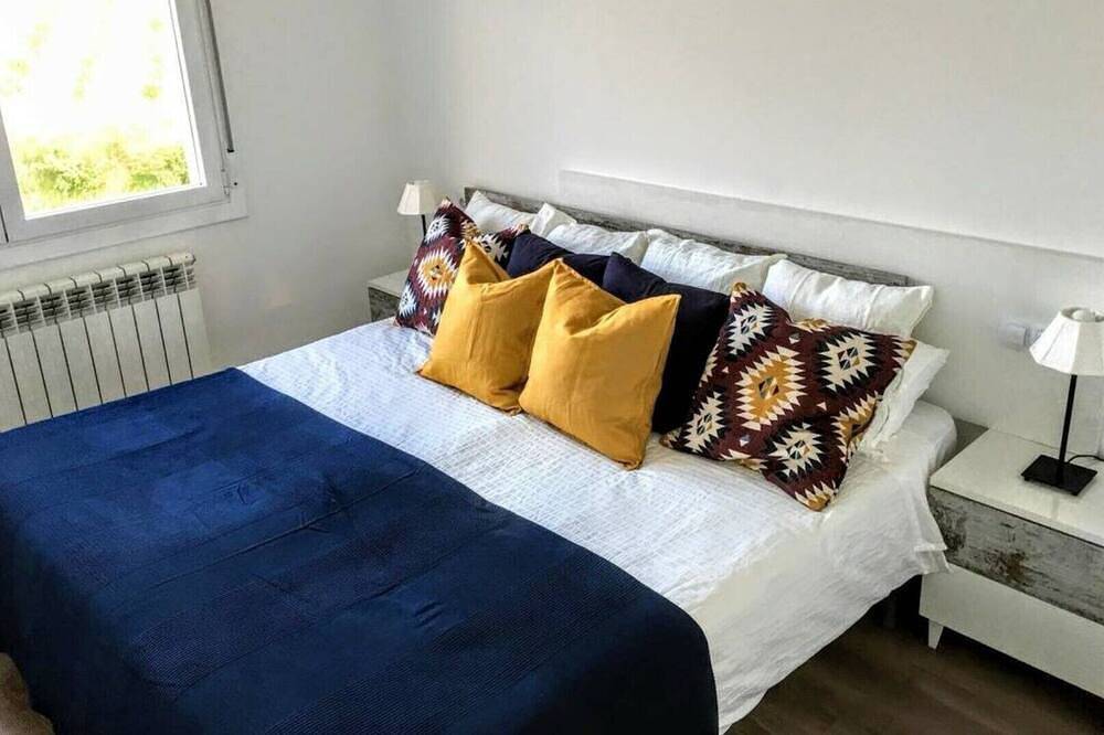 Entire apartment, Gaztainondoak apartment! Just 10 minutes from Laguardia .. in Lanciego/Lantziego, Rioja Alavesa