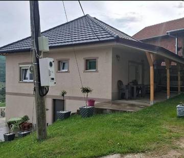 Gîte pour 5 personnes, avec vue et terrasse dans Kursumlija