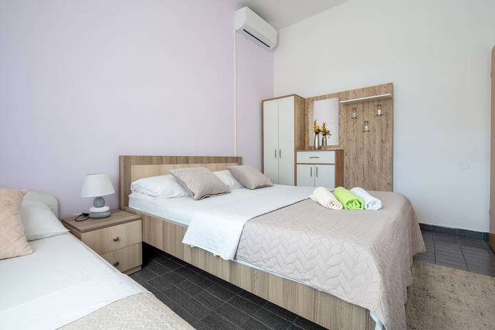 Gîte pour 5 personnes, avec balcon/terrasse dans Neum - 3