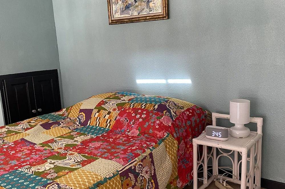 By the sea, house with garden in Sausset-les-Pins, Région d'Istres