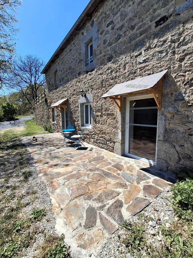 Location de vacances pour 2 personnes, avec jardin, animaux acceptés à Saint-Félix-de-Lunel