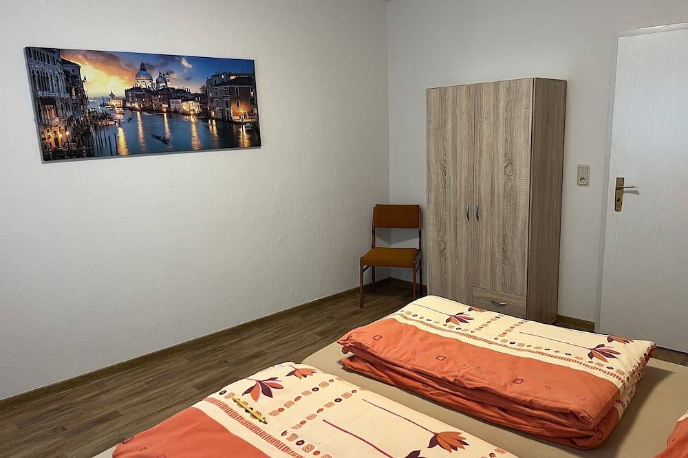 Ganze Wohnung, Geräumige Ferienwohnung mitten in der Altstadt von Fürstenberg/Eisenhüttenstadt in Eisenhüttenstadt, Region Oder - Spree