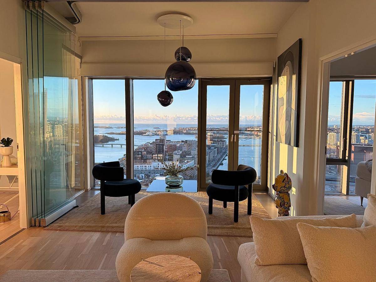 Ganze Wohnung, 100m2 Luxury Skyscraper Apartment with Amazing view over Helsinki in Helsinki, Uusimaa