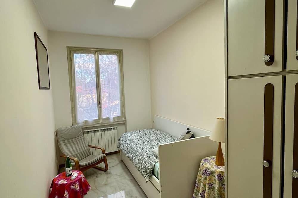 In the heart of Brianza, rent your room in a quiet space. in Robbiate, Brianza