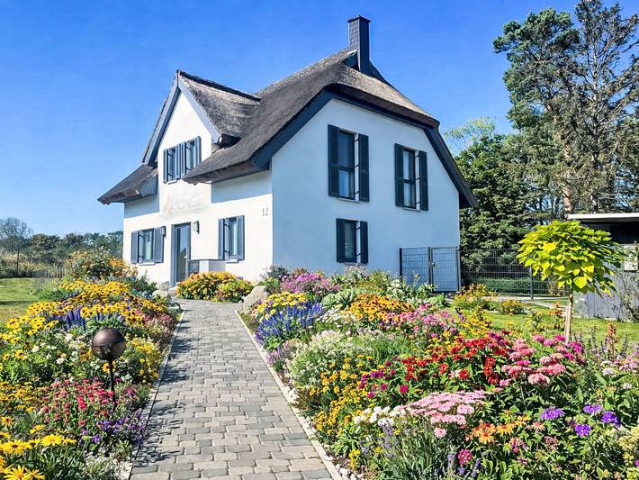 Ferienhaus für 8 Personen, mit Terrasse und Garten in Glowe