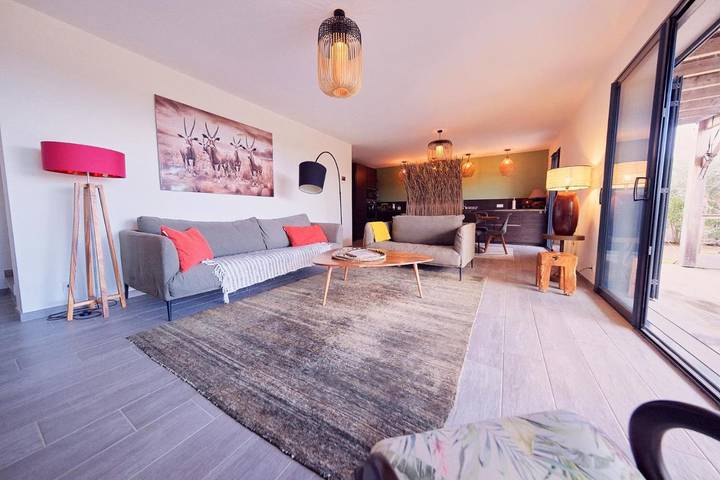 Villa pour 6 personnes, avec vue ainsi que jardin et piscine, animaux acceptés à Calvi - 4