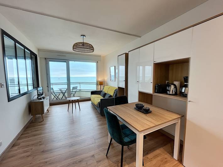 Ganze Wohnung, Charmantes T2 am Meer, 4 Pers., Aufzug, Garage, Wi-Fi in Granville, Côte de la Déroute