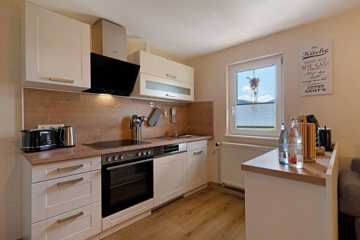 Appartement entier, Appartement 'Schwarzwaldliebe' avec vue sur la montagne, terrasse privée et Wi-Fi in Oberharmersbach, Forêt-Noire centrale