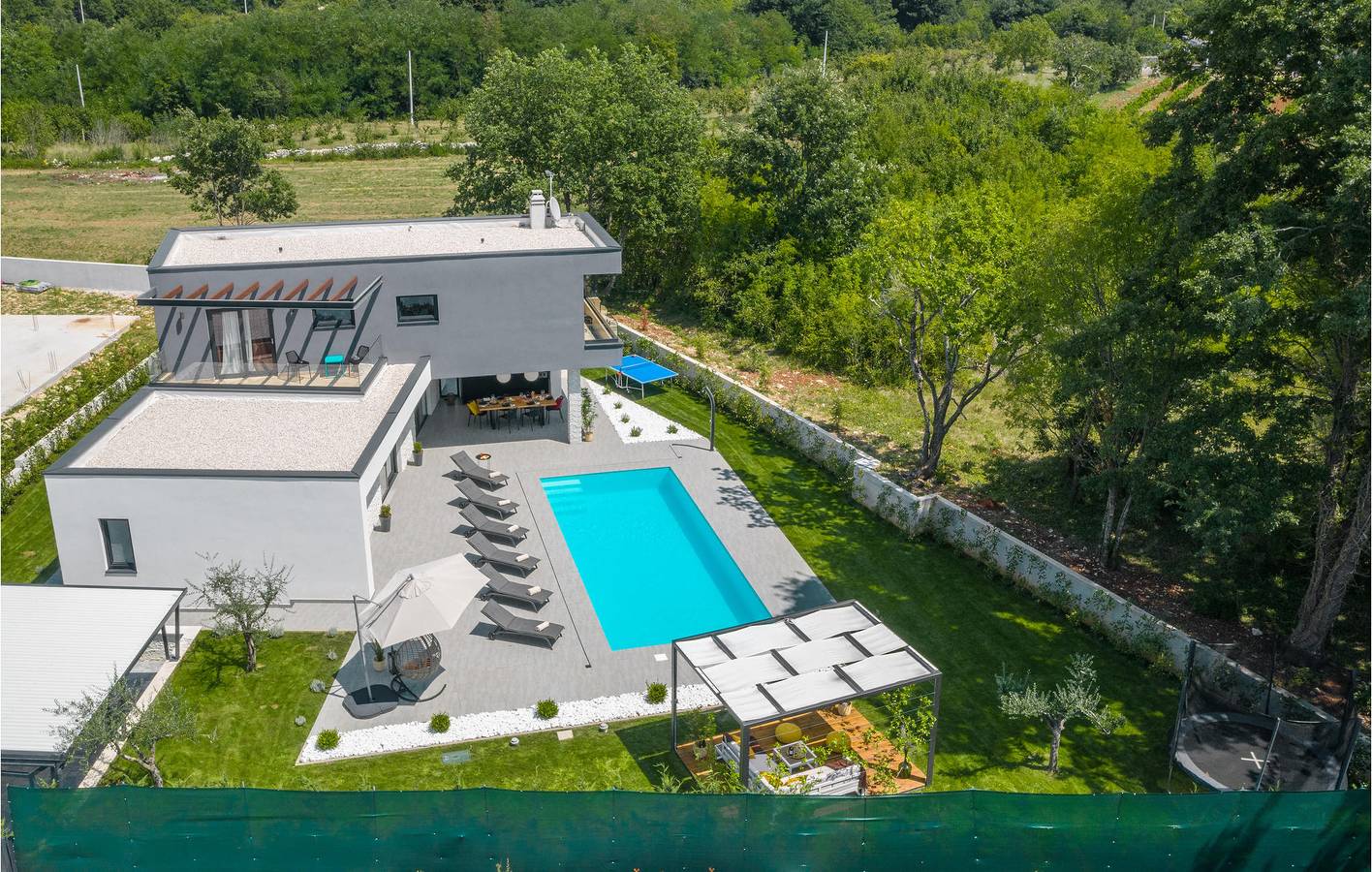 Geräumige 180 m² große Wohnung mit Terrasse, WLAN und Parkplatz in Žminj, Zentralistrien