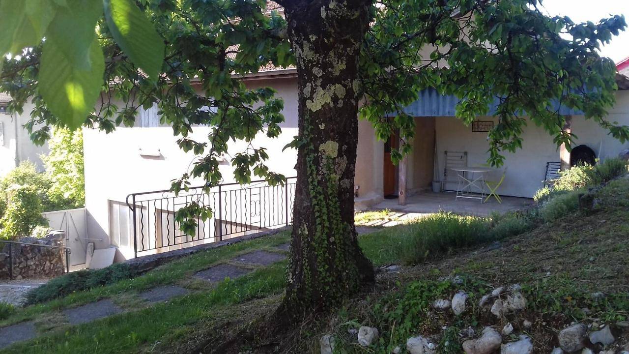 Appartement entier, Côté Jardin in Saint-Jean-en-Royans, Parc naturel régional du Vercors