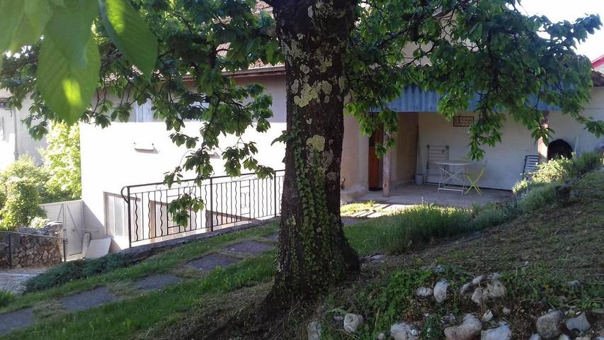 Appartement de vacances pour 4 personnes, avec Terrasse ainsi que Jardin et Vue