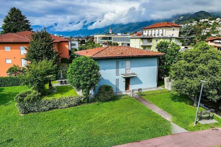 Ferienhaus für 9 Personen, mit Balkon und Garten, mit Haustier in Ascona