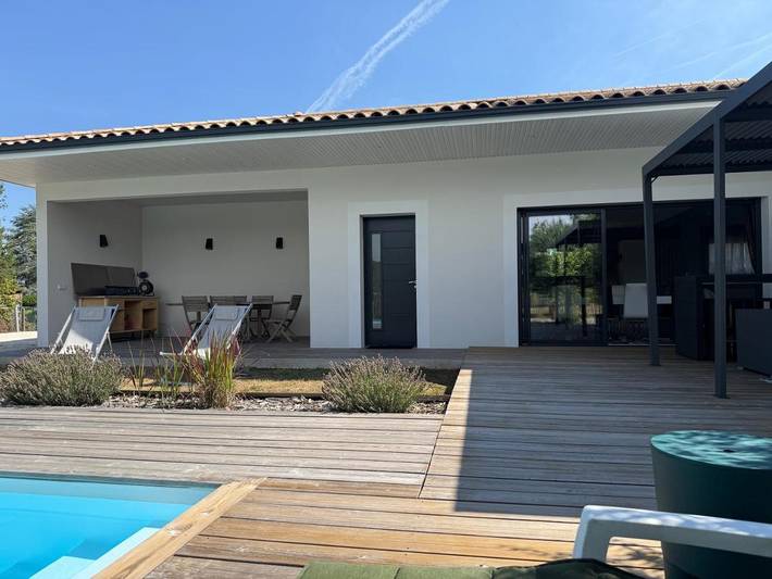 Location de vacances pour 7 personnes, avec jacuzzi ainsi que piscine et jardin, animaux acceptés à Champcevinel - 2